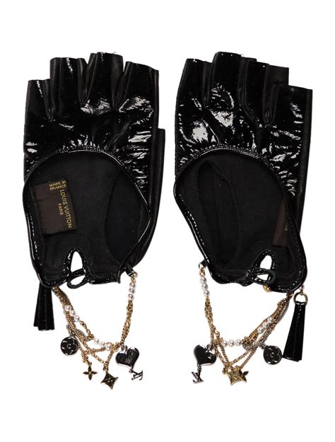 louis vuitton hat and gloves|louis vuitton fingerless gloves.